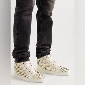 NWT Christian Louboutin Louis Allover Spikes Leather Sneakers in White, Size 10